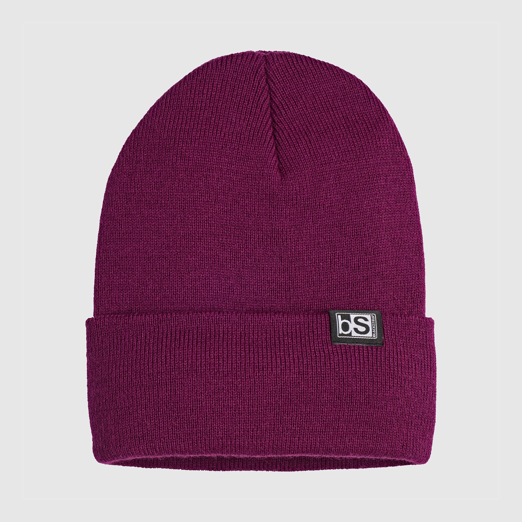 Essential Beanie BlackStrap #color_currant