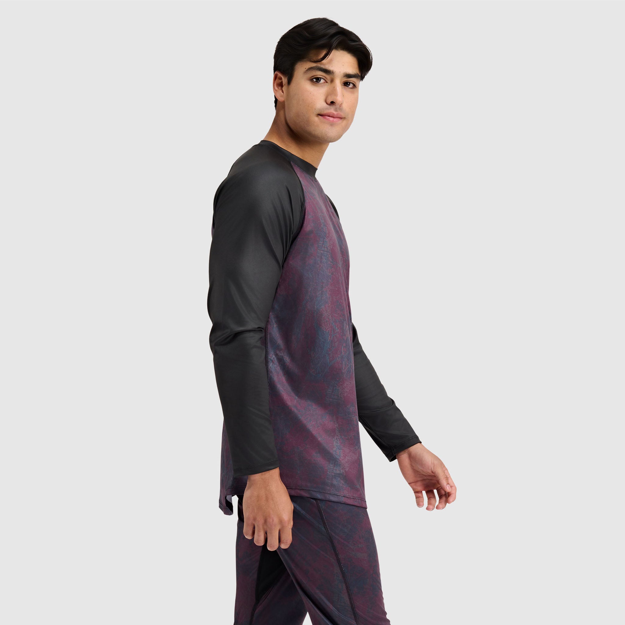 Men's Skyliner All-Season Base Layer Crewneck BlackStrap #color_pulse cherry