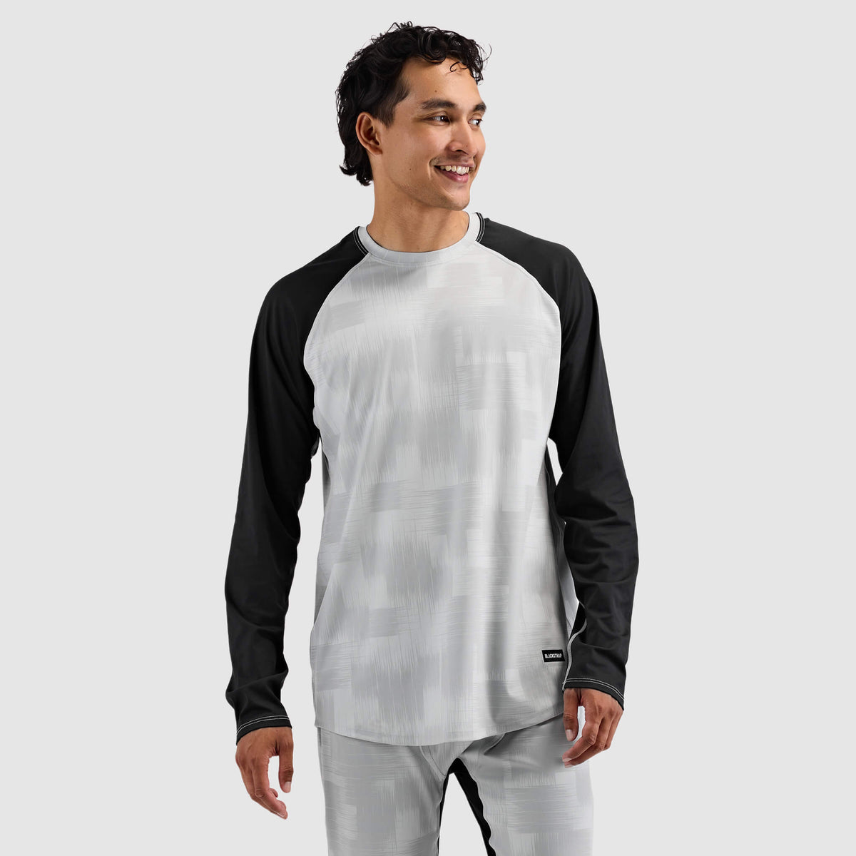 Men's Skyliner All-Season Base Layer Crewneck BlackStrap #color_tractical ash