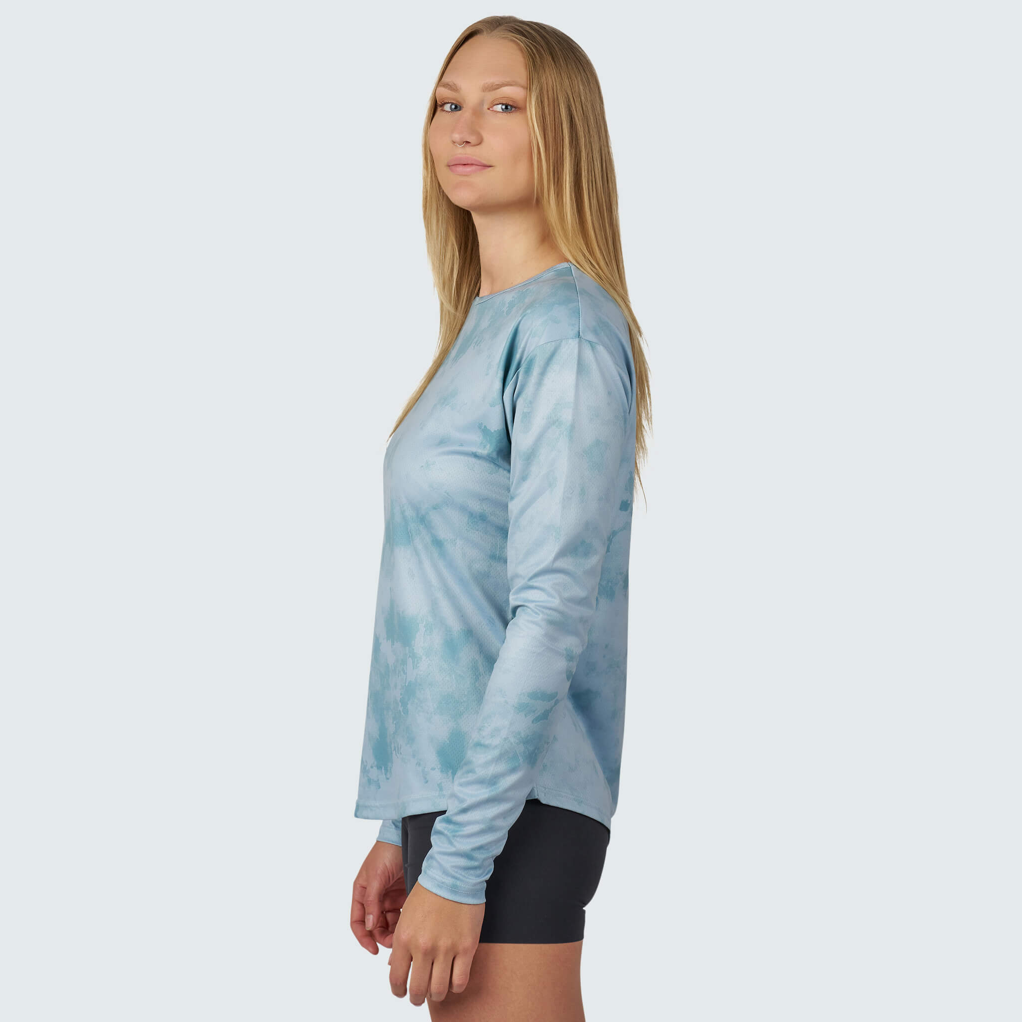 Women's Voyage Crewneck Long Sleeve BlackStrap #color_tie dye juniper