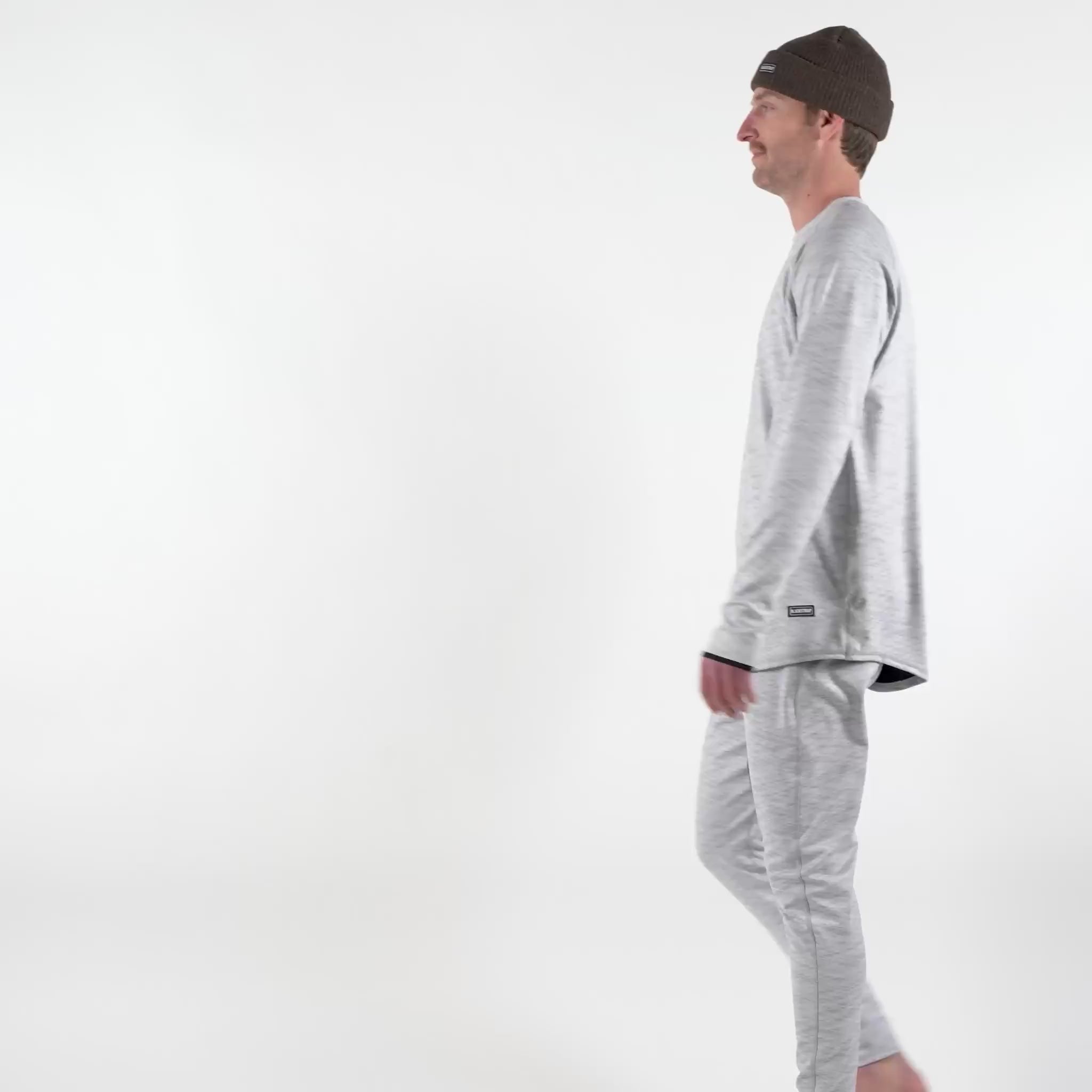 Modeling Men's Blackstrap Summit Base Layer Crew Hatched Snow #color_hatched snow