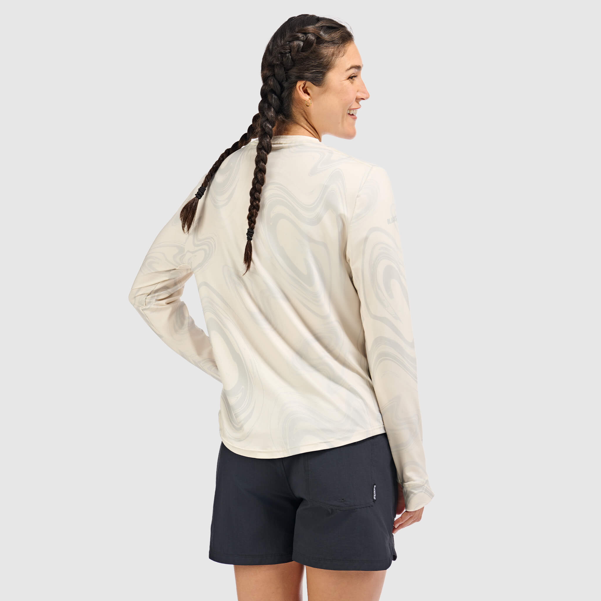 Women's Brackish Crewneck Long Sleeve BlackStrap #color_hyper-ash