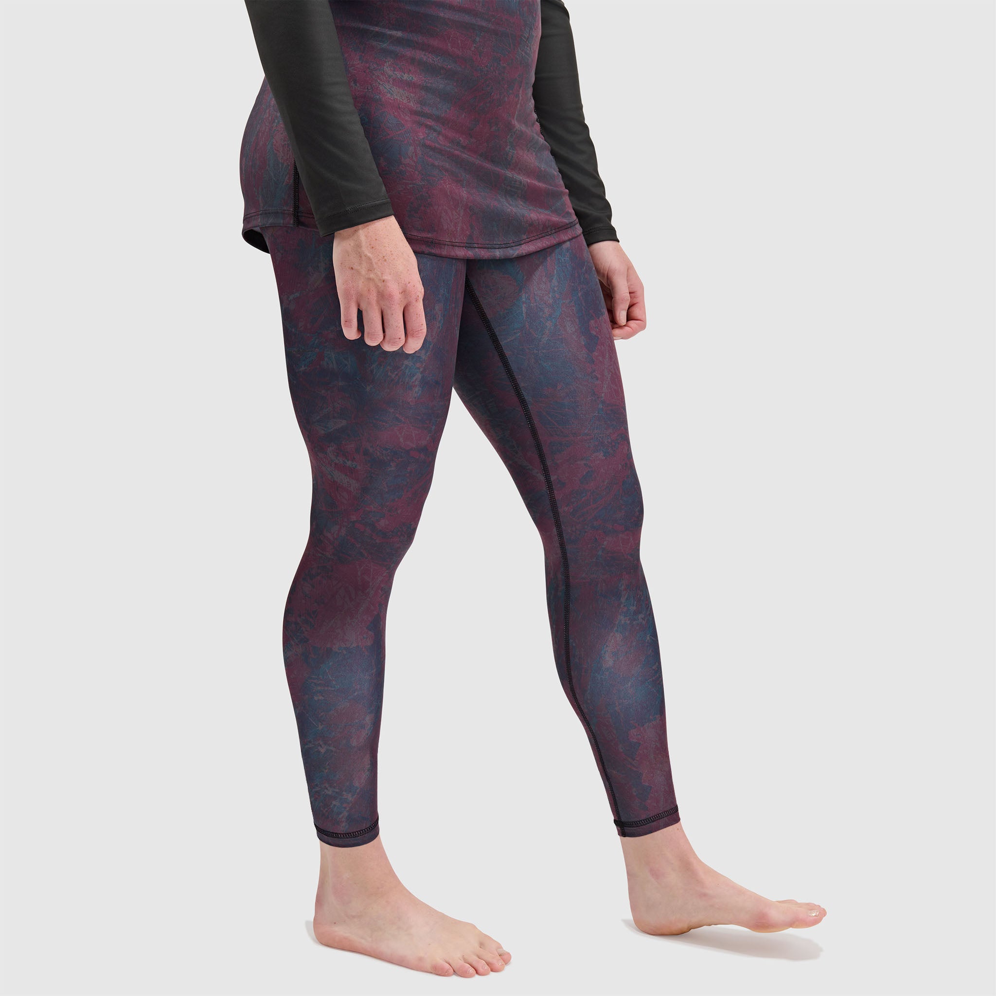 Women's Skyliner All-Season Base Layer Leggings #color_pulse_cherry