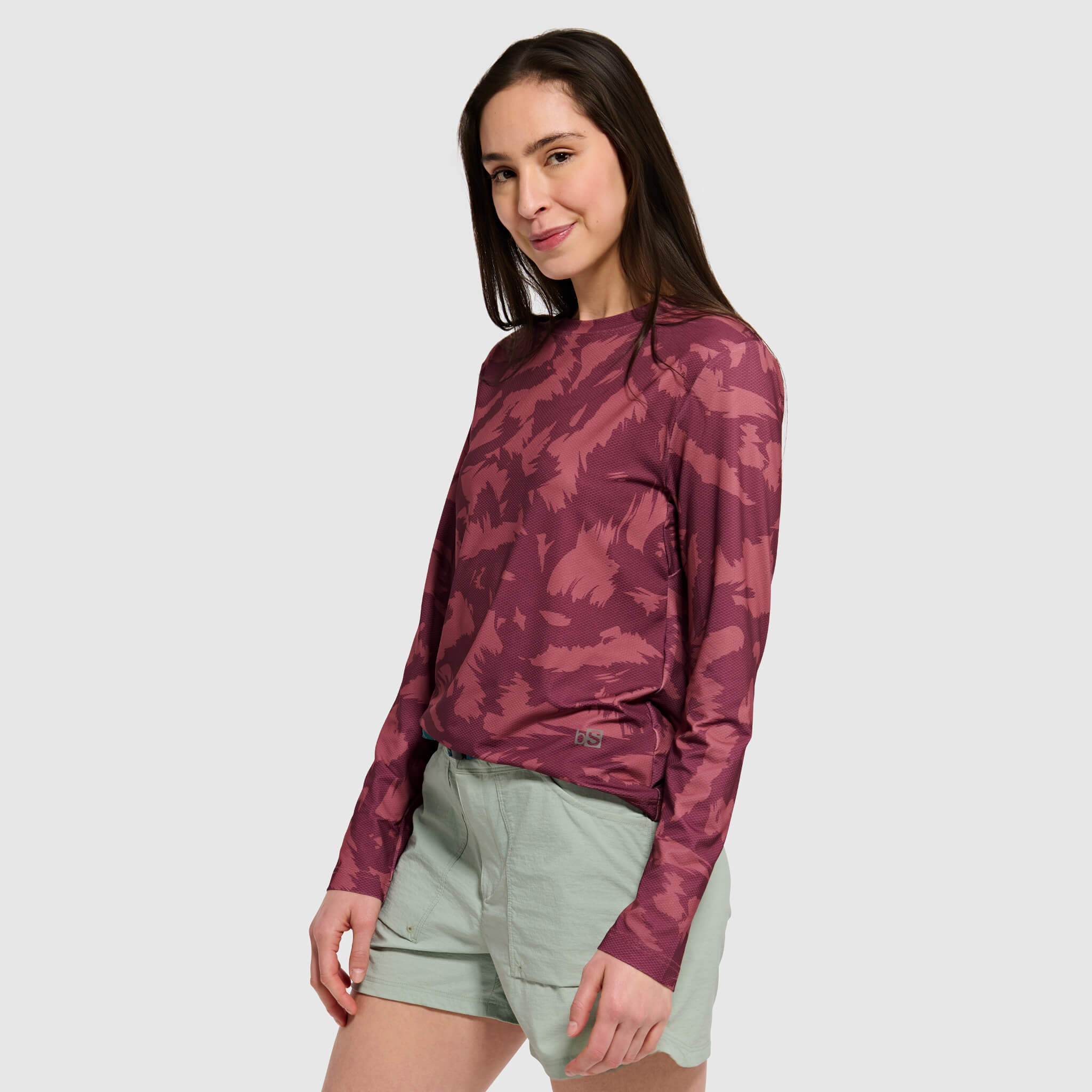 Women's Voyage Crewneck Long Sleeve BlackStrap #color_slash cherry