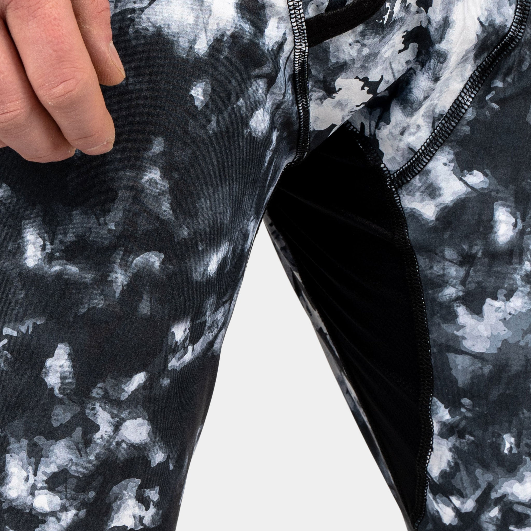 Men's Skyliner All-Season Base Layer Pants BlackStrap #color_tie dye black