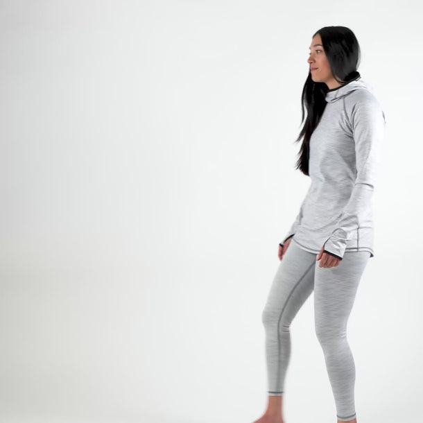 Modeling Women's Blackstrap Cloudchaser Base Layer Hoodie Hatched Snow #color_hatched-snow