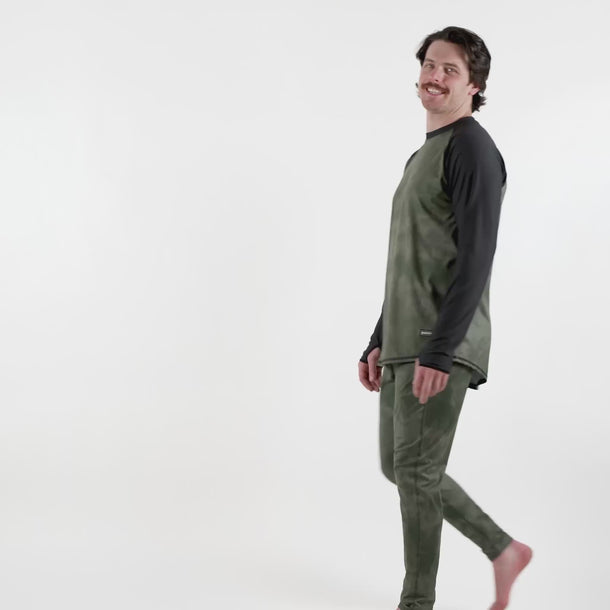 Modeling Men's Blackstrap Skyliner Base Layer Crew Glitch Forest #color_glitch-forest